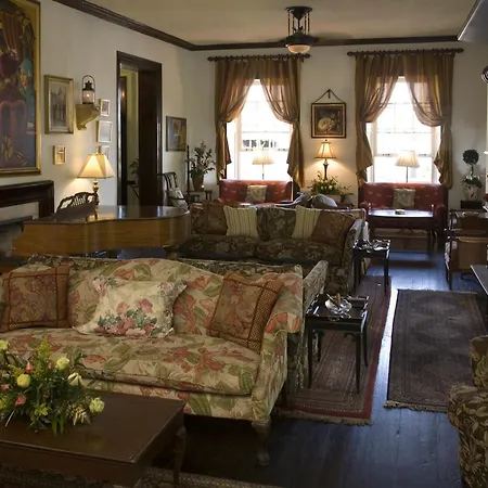 Graycliff Hotel-3
